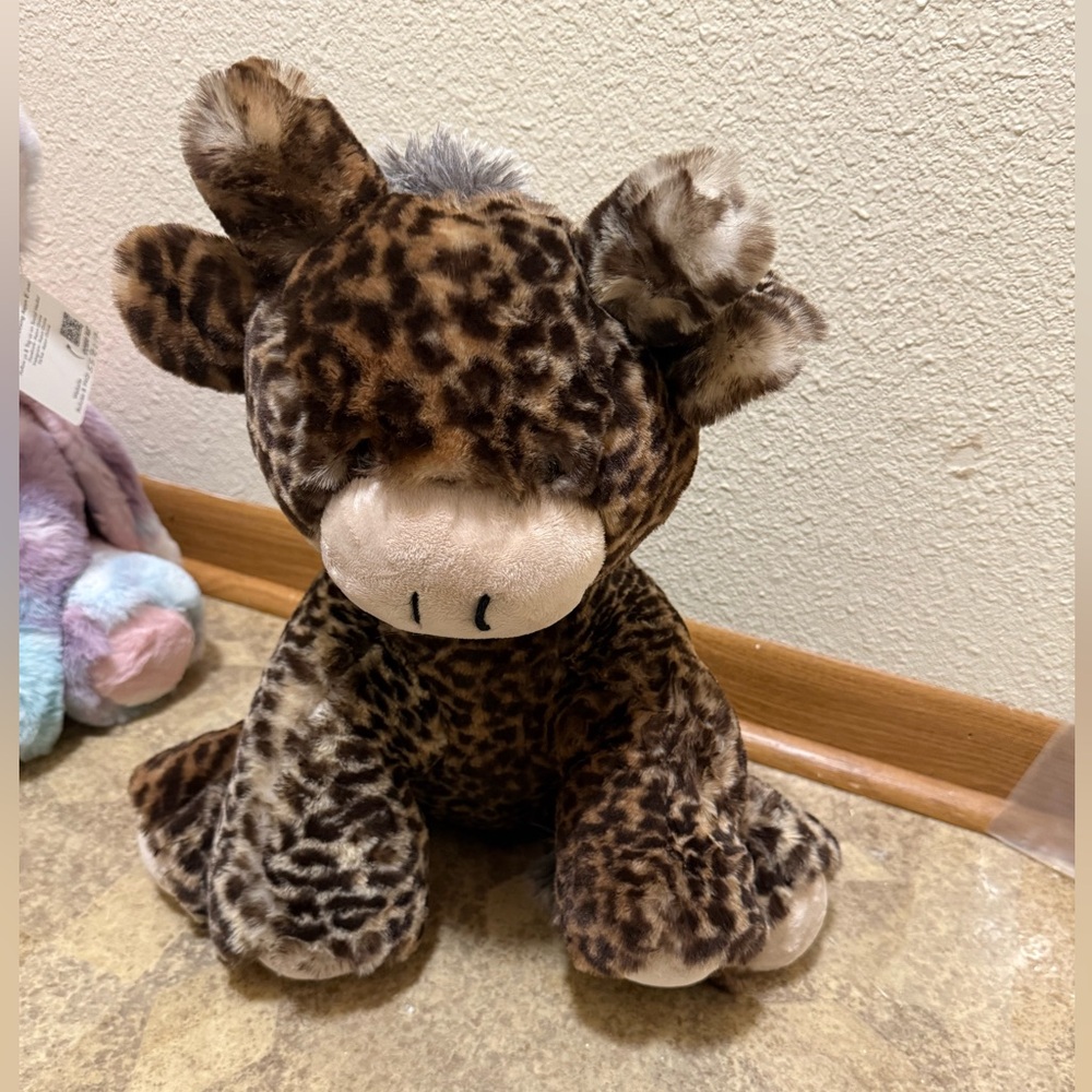 BRAND NEW MINKY GIRAFFE